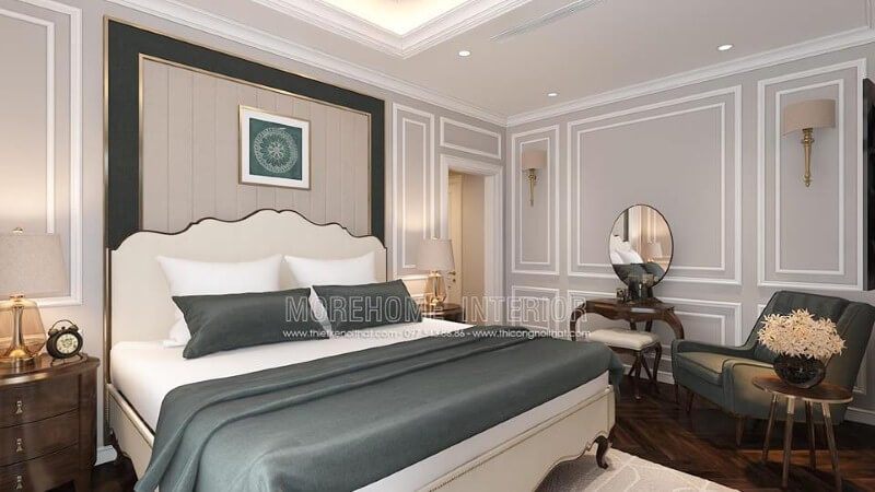Nệm ốp tường kết hợp bo viền kim loại mạ vàng kết hợp cùng giường bọc nệm trắng tạo nên không gian phòng ngủ tân cổ điển sang trọng, quý phái.